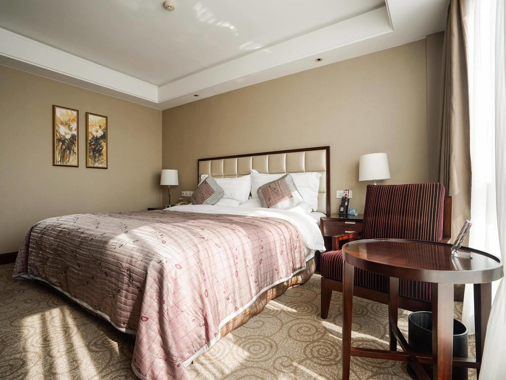 Doubletree By Hilton Shanghai Jing'An Zewnętrze zdjęcie